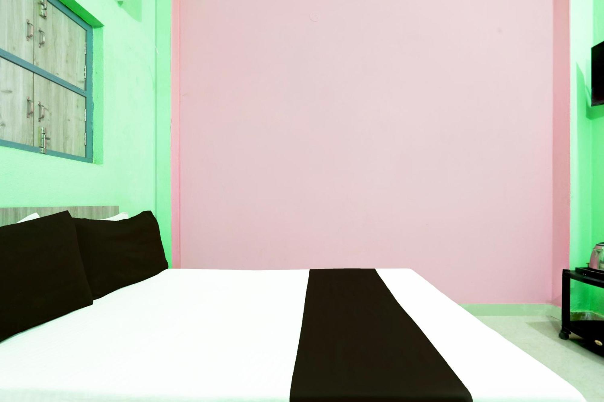 Hotel O Mochu Vatika Marriage Hall & Guest House Patna  Bagian luar foto