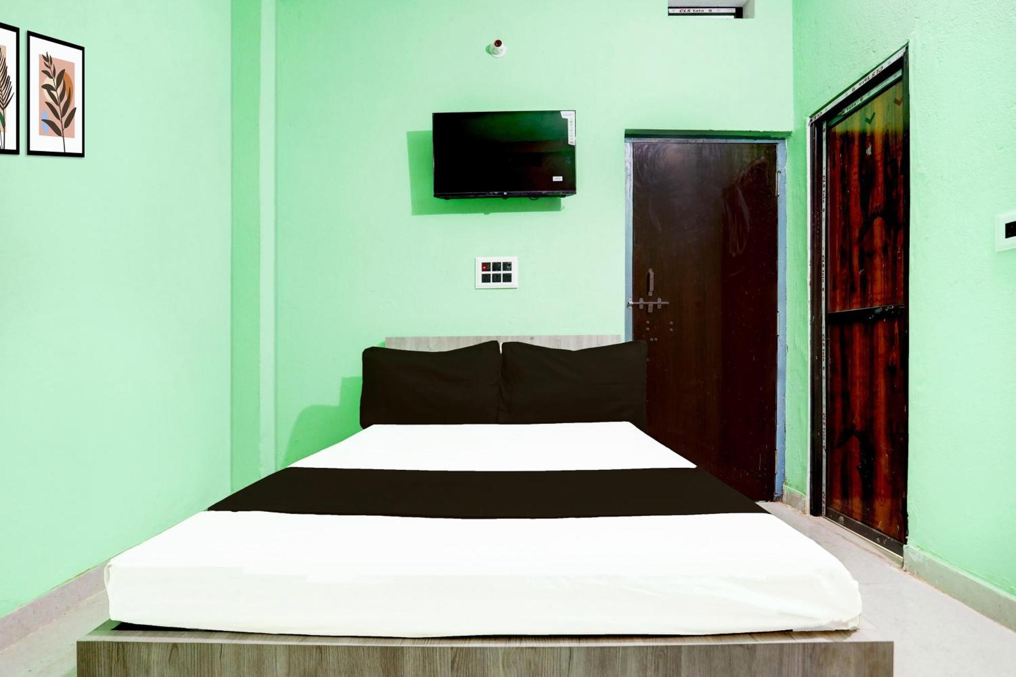Hotel O Mochu Vatika Marriage Hall & Guest House Patna  Bagian luar foto