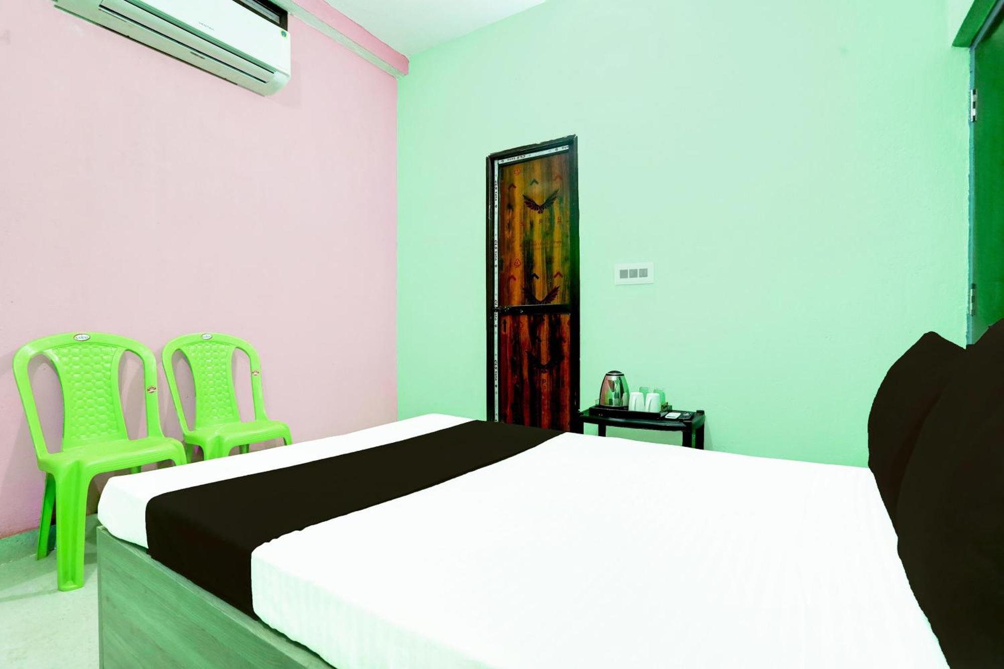 Hotel O Mochu Vatika Marriage Hall & Guest House Patna  Bagian luar foto