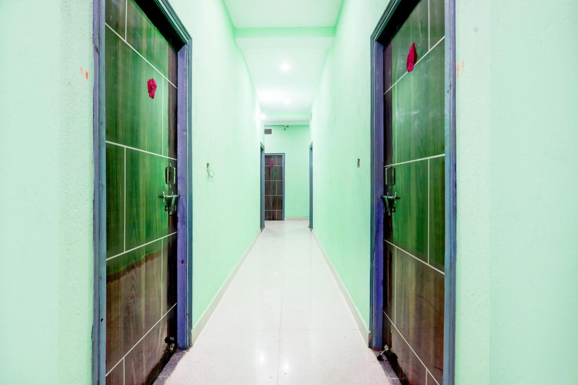 Hotel O Mochu Vatika Marriage Hall & Guest House Patna  Bagian luar foto